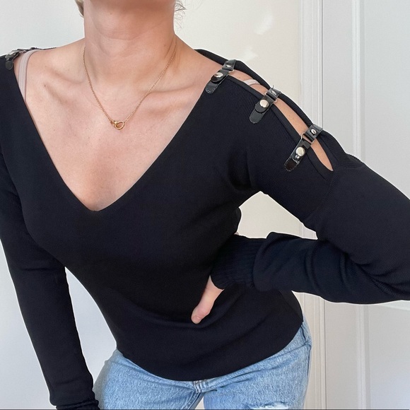 AVALIN V-Neck Knit Top with Shoulder Buckle Details - Picture 3 of 9